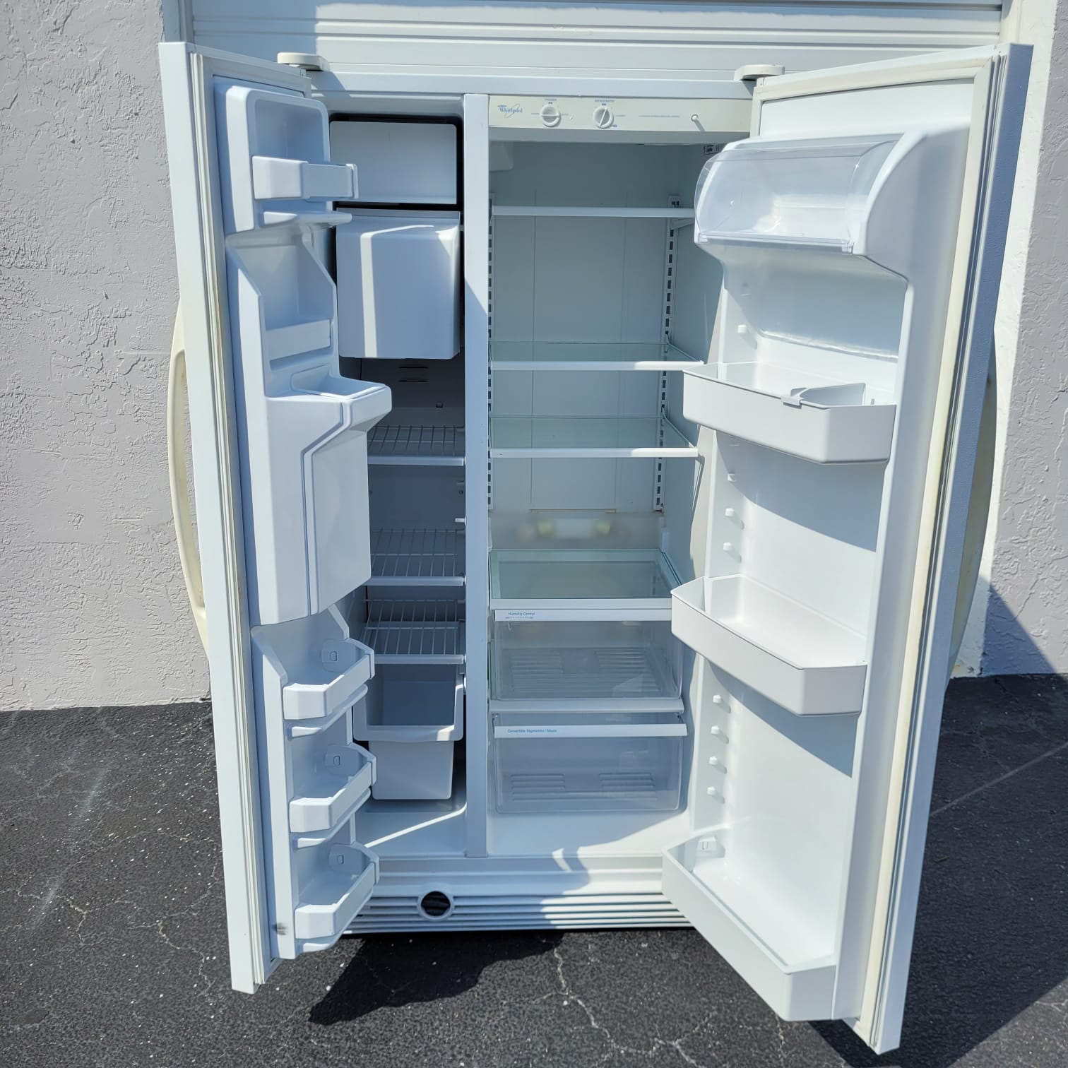 Whirlpool Side by Side Refrigerator Whirlpool Side by Side Refrigerator